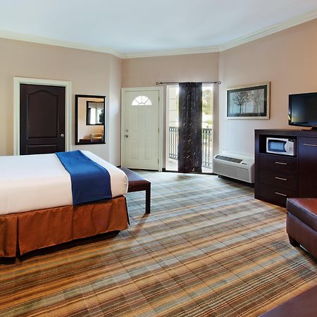 Holiday Inn Express Benicia By Ihg Δωμάτιο φωτογραφία